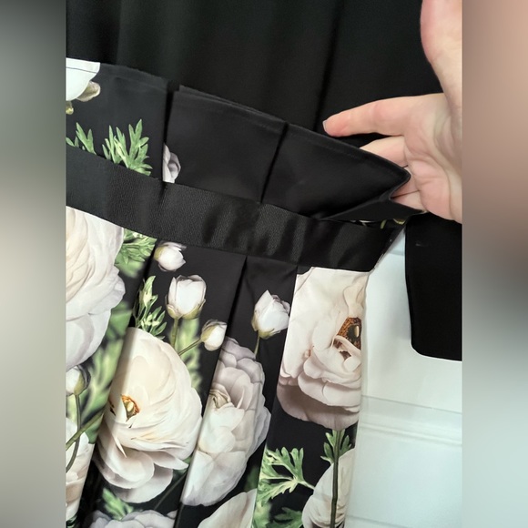 Beautiful floral evening dress, size S - Picture 2 of 4